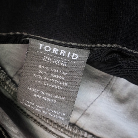 Torrid Bombshell Skinny Womens 22R Grey Super Soft High-Rise Destructed Jeans - Picture 11 of 12
